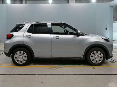 DAIHATSU ROCKY