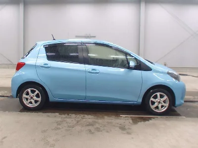 TOYOTA VITZ