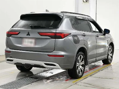 MITSUBISHI OUTLANDER PHEV