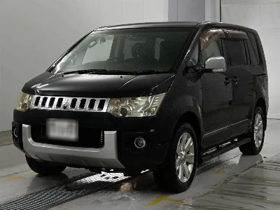 MITSUBISHI DELICA D5