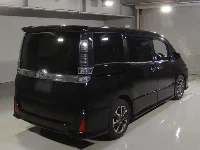 Цена авто Toyota Voxy с аукционов Японии, номер кузова ZRR80W, пробег 120 000, оценка 8