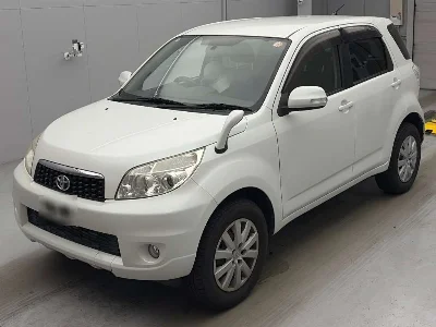 TOYOTA RUSH