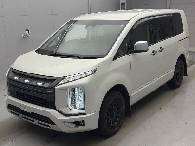 MITSUBISHI DELICA D5