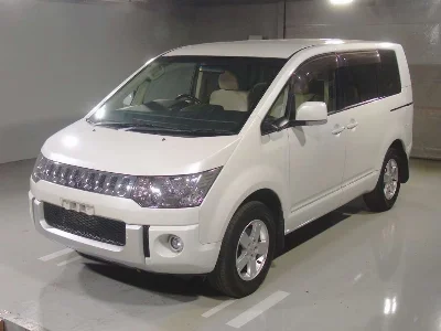 MITSUBISHI DELICA D5