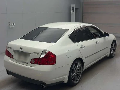 NISSAN FUGA