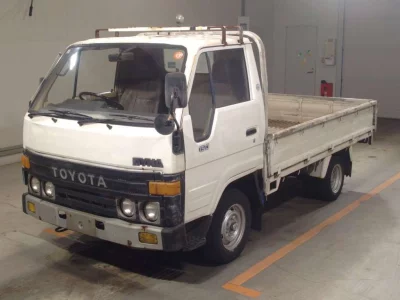 TOYOTA DYNA