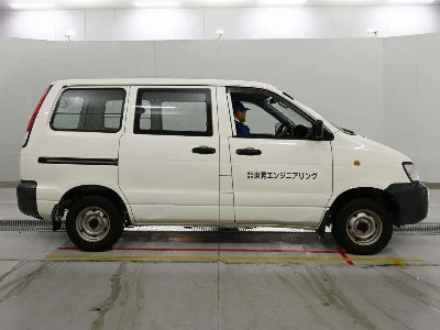 TOYOTA LITE ACE VAN