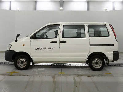 TOYOTA LITE ACE VAN