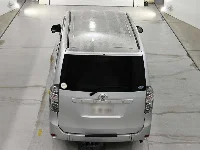 Цена авто Toyota Voxy с аукционов Японии, номер кузова ZRR70G, пробег 98 000, оценка 2