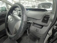 Цена авто Toyota Voxy с аукционов Японии, номер кузова ZRR70G, пробег 98 000, оценка 2