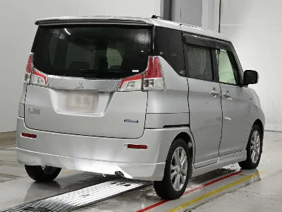 Mitsubishi Delica D:2