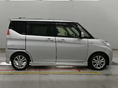 Mitsubishi Delica D:2