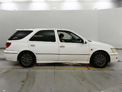TOYOTA VISTA ARDEO