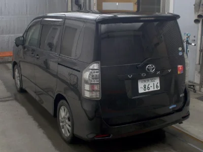 Статистика аукционов Toyota Voxy