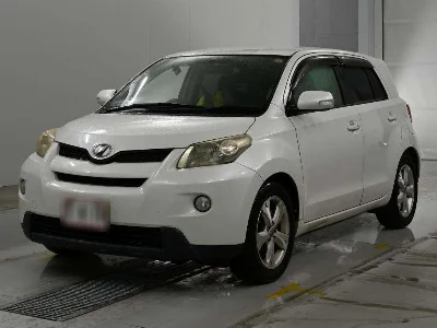 TOYOTA IST
