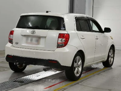 TOYOTA IST