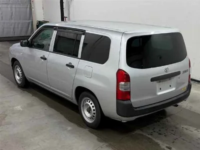 TOYOTA SUCCEED