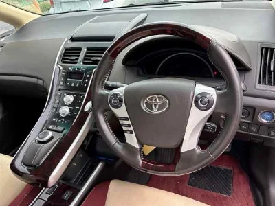 TOYOTA SAI