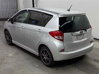 SUBARU TREZIA