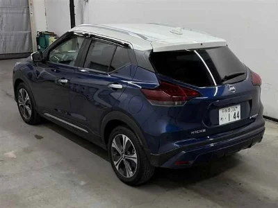 NISSAN KICKS