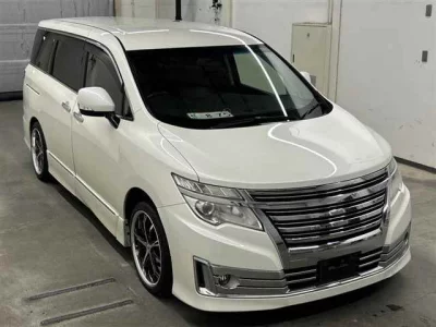 NISSAN ELGRAND
