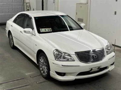 TOYOTA CROWN MAJESTA