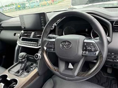 TOYOTA LAND CRUISER