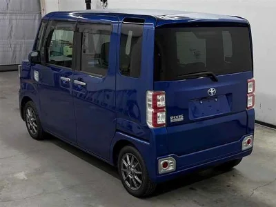 TOYOTA PIXIS MEGA