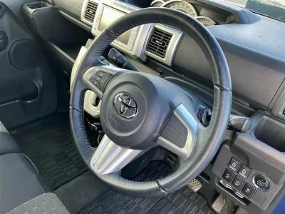 TOYOTA PIXIS MEGA