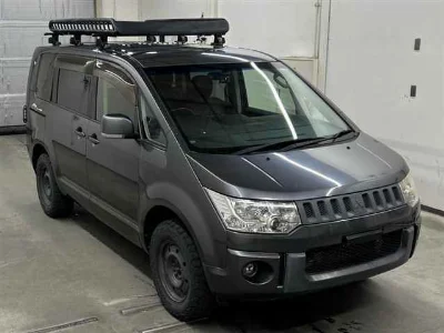 MITSUBISHI DELICA D5