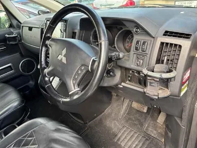 MITSUBISHI DELICA D5