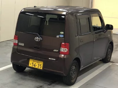 TOYOTA PIXIS SPACE