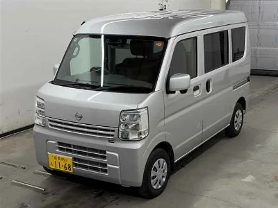 NISSAN CLIPPER VAN