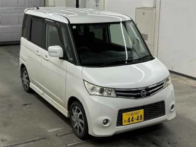 NISSAN ROOX