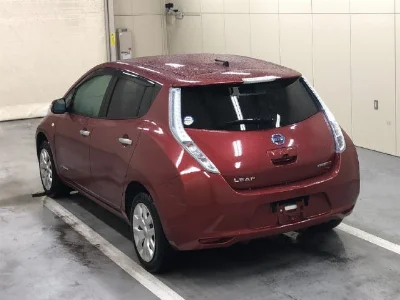 NISSAN LEAF