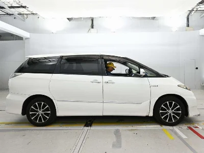 Toyota Estima Hybrid