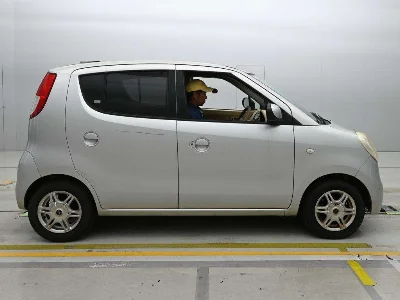 SUZUKI MRWAGON