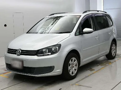 VOLKSWAGEN GOLF TOURAN