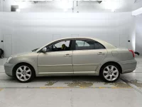 Цена авто Toyota Avensis с аукционов Японии, номер кузова AZT250, пробег 52 000, оценка 2
