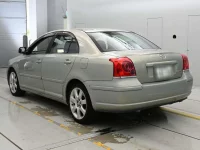 Цена авто Toyota Avensis с аукционов Японии, номер кузова AZT250, пробег 52 000, оценка 2