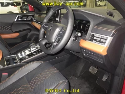 MITSUBISHI OUTLANDER PHEV