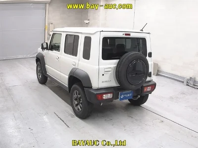 SUZUKI JIMNY NOMADE