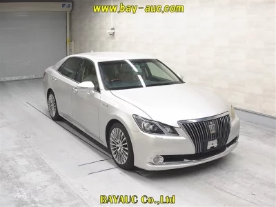 TOYOTA CROWN MAJESTA