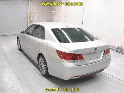 TOYOTA CROWN MAJESTA
