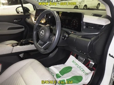NISSAN AURA
