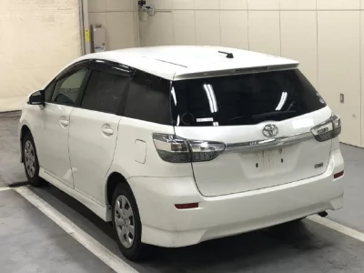 TOYOTA WISH