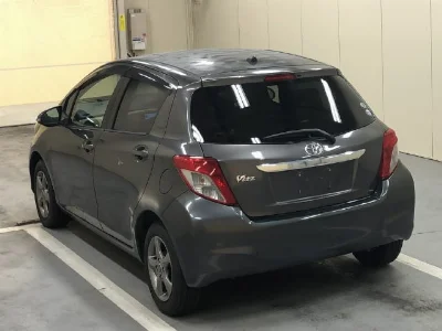 TOYOTA VITZ