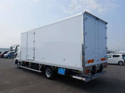 MITSUBISHI FUSO FIGHTER