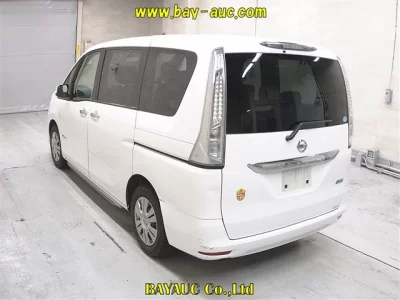 NISSAN SERENA
