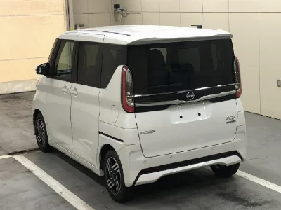 NISSAN ROOX